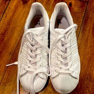 Like new all-leather white Adidas Superstar. Size 5.